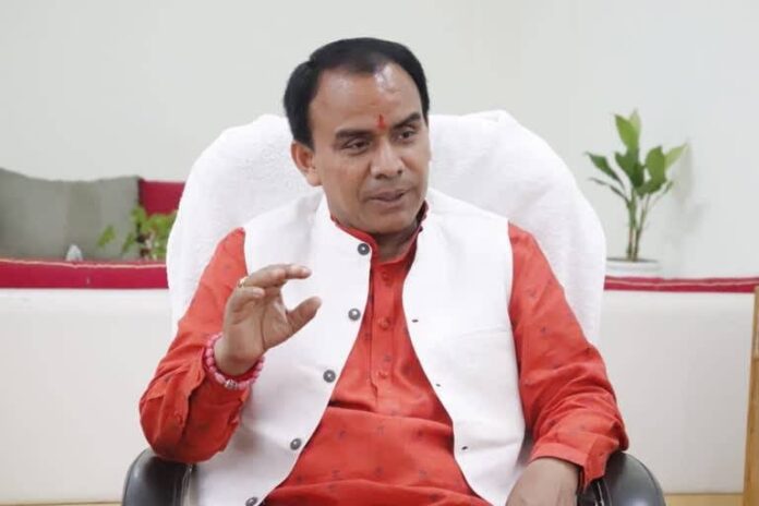 उत्तराखंड के सरकारी स्कूलों में 80 हजार छात्र-छात्राओं ने लिया दाखिला