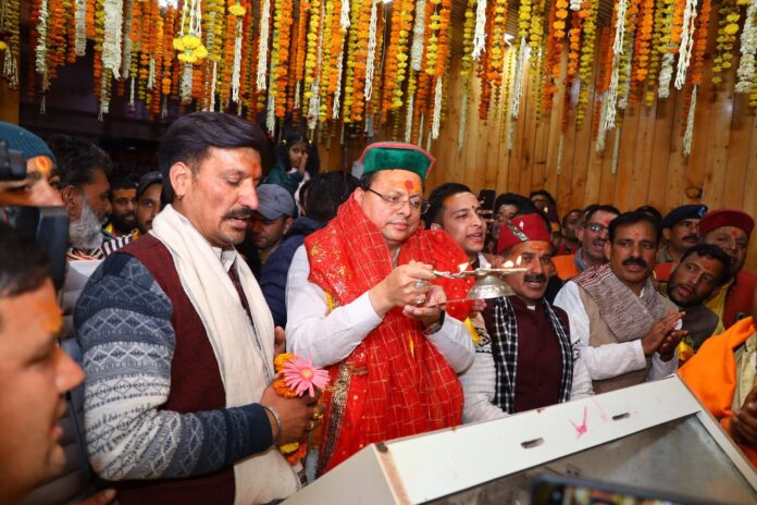 गंगोत्री और यमुनोत्री धाम के कपाट श्रद्धालुओं के लिए खुले, पीएम मोदी के नाम से की गई पहली पूजा, कपाटोद्घाटन के अवसर पर सीएम धामी ने की विशेष पूजा-अर्चना