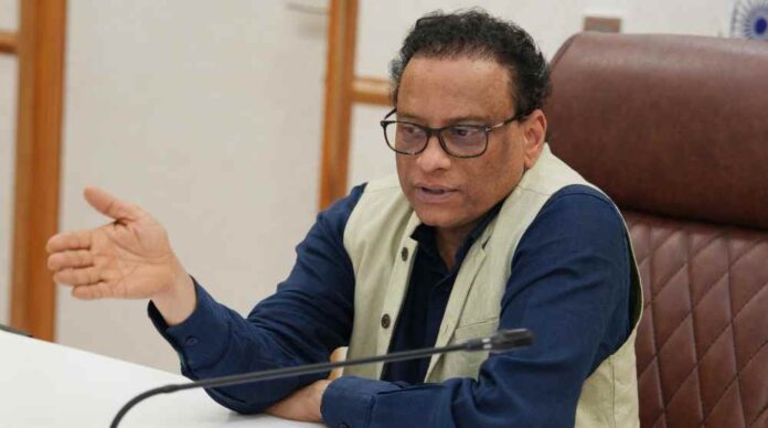 लोगों को सुविधाजनक, सुरक्षित और इफेक्टिव डिजिटल बैंकिंग सेवाएं देना सुनिश्चित करें बैंकर्स : वित्त सचिव