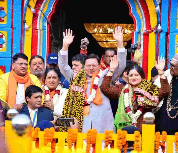 खुल गए बाबा केदार के कपाट, सीएम धामी के साथ हजारों श्रद्धालु बने कपाट खुलने के साक्षी