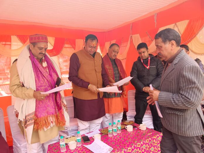 श्री बदरीनाथ- केदारनाथ मंदिर समिति अध्यक्ष हेमंत द्विवेदी ने बदरीनाथ बामणी स्थिति मां नंदा , माता उर्वशी तथा खाक चौक स्थित प्राचीन हनुमान मंदिर में दर्शन किये