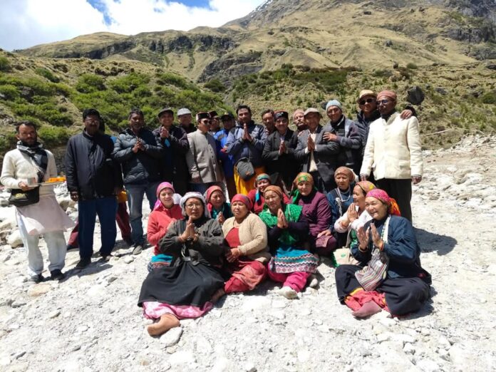माणा गांव में शुरु हुआ पुष्कर कुंभ, दक्षिण भारत के श्रद्धालुओं ने लगाई आस्था की डुबकी