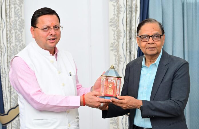 मुख्यमंत्री पुष्कर सिंह धामी ने मुख्यमंत्री आवास में उत्तराखंड दौरे पर आए 16वें वित्त आयोग के अध्यक्ष डॉ अरविंद पनगढ़िया के नेतृत्व में आयोग के प्रतिनिधिमंडल का स्वागत एवं अभिनन्दन किया