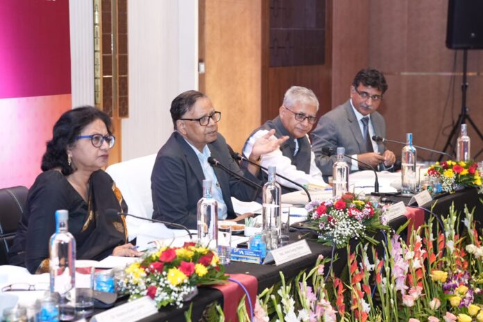 जन प्रतिनिधियों ने वित्त आयोग के सामने रखी वित्तीय आवंटन बढ़ाने की मांग