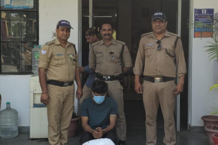 निर्माणाधीन भवन हुई चोरी की घटना का दून पुलिस ने किया खुलासा