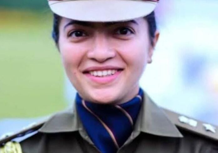 खबर:उत्तराखंड की चर्चित आईपीएस अधिकारी रचिता जुयाल ने दिया इस्तीफा