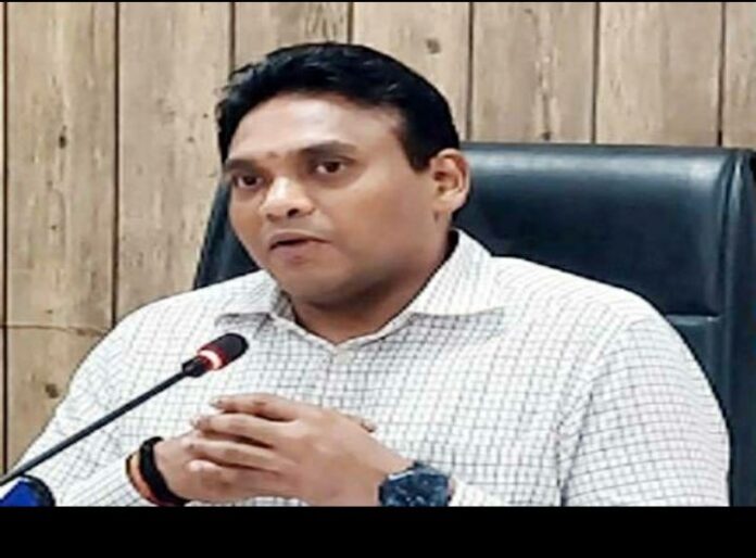 धामी सरकार की सख्ती, डेंगू पर सभी विभाग होंगे एकजुट, डेंगू रोकथाम को लेकर स्वास्थ्य सचिव ने जारी की एडवाइजरी