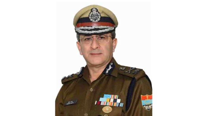 प्रेमनगर क्षेत्र में हुई डकैती प्रकरण में डीजीपी का कड़ा एक्शन, घटना में सम्मिलित तीनों पुलिसकर्मी निलंबित