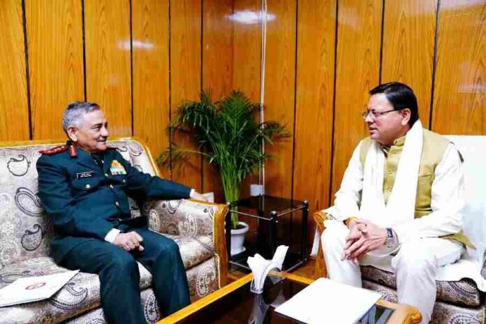 मुख्यमंत्री धामी से चीफ ऑफ डिफेंस स्टाफ (CDS) जनरल अनिल चौहान ने की शिष्टाचार भेंट