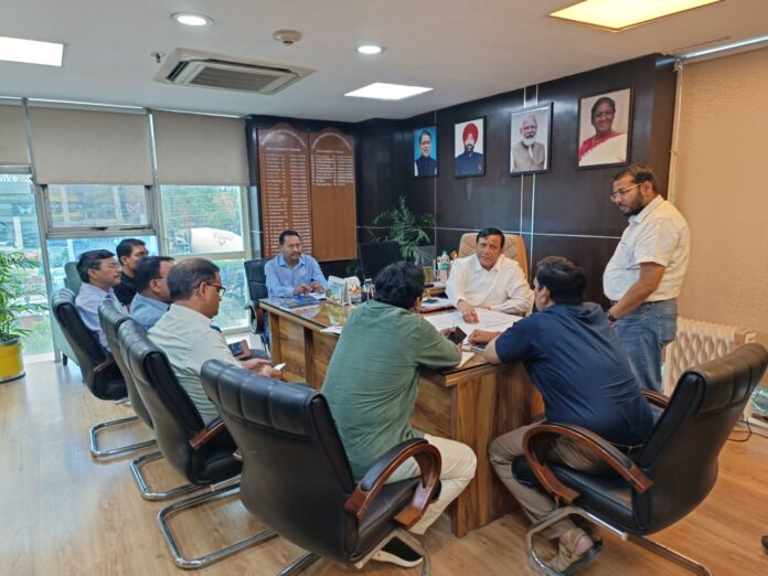 बंशीधर तिवारी ने ली आढत बाजार को लेकर अधिकारियों की बैठक दिए यह अहम निर्देश