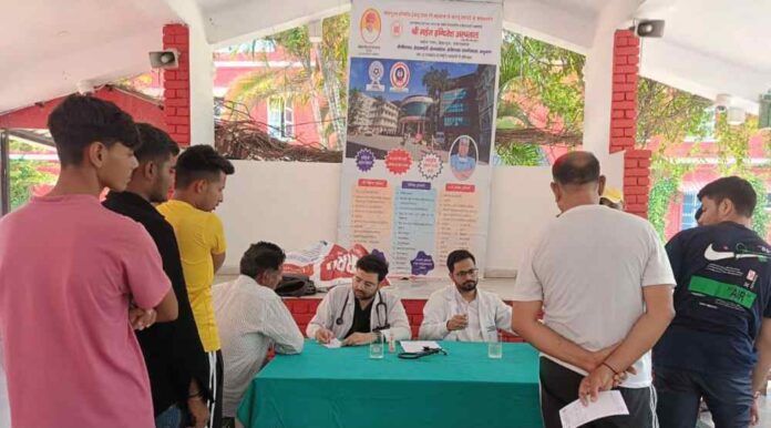 श्री महंत इन्दिरेश अस्पताल के निःशुल्क स्वास्थ्य शिविर का 300 बंदियों ने उठाया लाभ