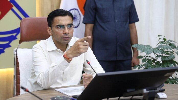 मुख्यमंत्री के प्रेरणा से असहायों का सहारा बना डीएम जन दर्शन; एक के बाद एक जनहित में कड़े निर्णय