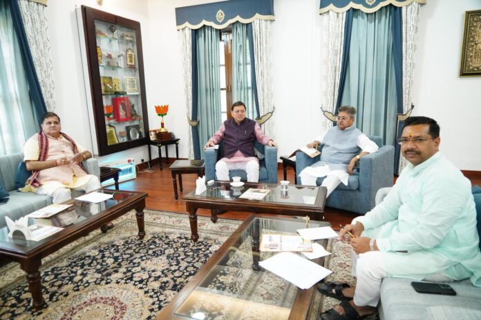 भाजपा ने प्रदेश प्रभारी एवं मुख्यमंत्री के साथ हुई बैठक में पार्टी ने त्रिस्तरीय पंचायत चुनाव रणनीति को अंतिम रूप दिया है पार्टी शीघ्र सभी विधानसभा क्षेत्रों के समर्थित जिला पंचायत सदस्यों के चयन के लिए पर्यवेक्षक भेजेगी