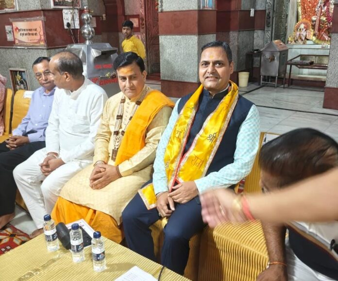 देव सयानी एकादशी पर सिद्ध पीठ प्राचीन श्री शिव मंदिर, धर्मपुर चौक में मंदिर के वार्षिक उत्सव के निमित्त एक बैठक रखी गई