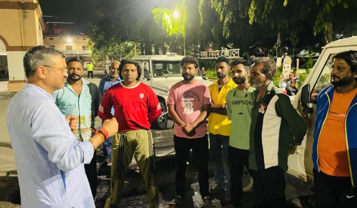 नगर निगम द्वारा देहरादून में संभावित जलभराव की स्थिति को देखते हुए चौबीस घंटे रखी जा रही है नजर