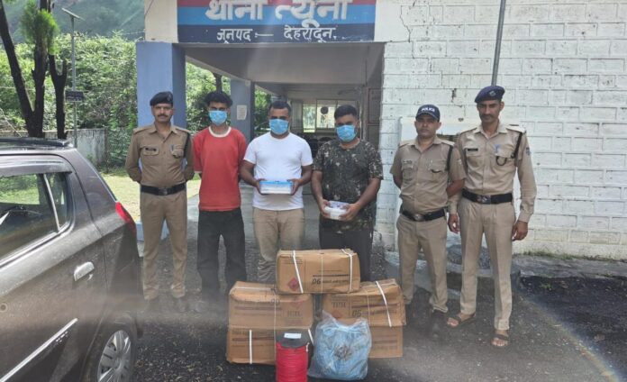 एसएसपी देहरादून के निर्देशों पर दून पुलिस द्वारा चलाये जा रहे सघन चेकिंग अभियान का दिखा असर