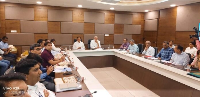 उत्तराखंड में खुलेगा त्रिभुवन सहकारी विश्वविद्यालय का कैंपस : डॉ धन सिंह रावत