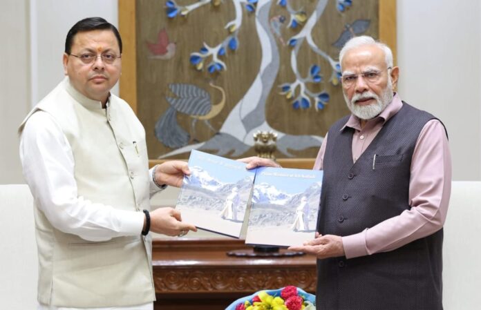 मुख्यमंत्री पुष्कर सिंह धामी ने नई दिल्ली में प्रधानमंत्री नरेंद्र मोदी से शिष्टाचार भेंट कर उत्तराखण्ड के विकास से संबंधित विभिन्न विषयों पर मार्गदर्शन प्राप्त किया
