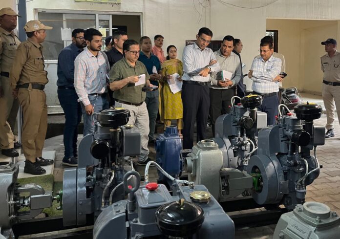 जिले में प्रथम बारः डीवाटरिंग पोर्टेबल पम्पस की खेप राजधानी के जलभराव क्षेत्रों में हुए तैनात;