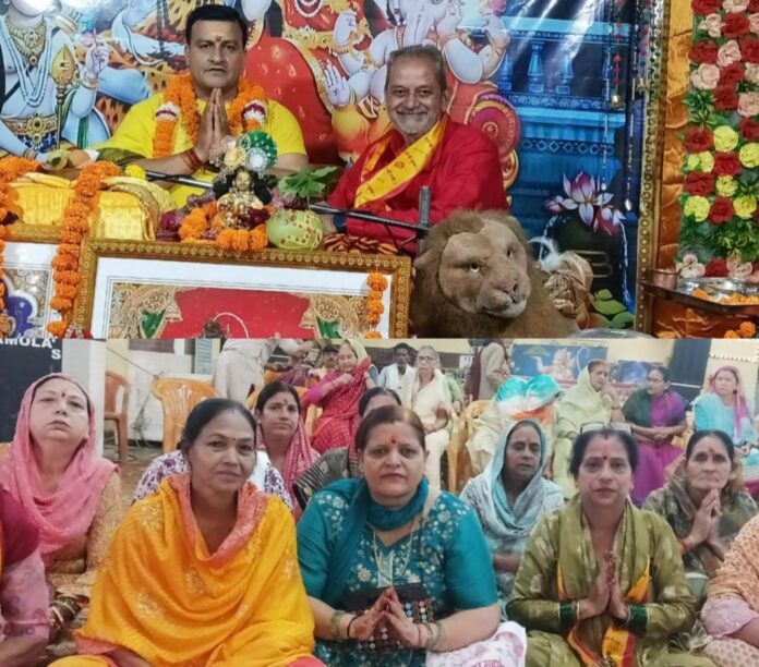 प्राचीन शिवमन्दिर धर्मपुर में श्रावण माह के शुभ अवसर पर चल रही कथा