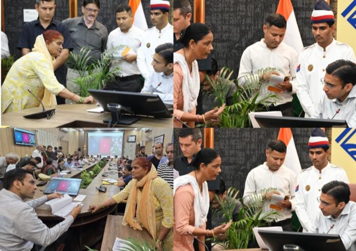 मूसलाधार बारिश में भी नही डिगे जनमन के कदम; 116 फरियादी पंहुचे कलेक्टेªट