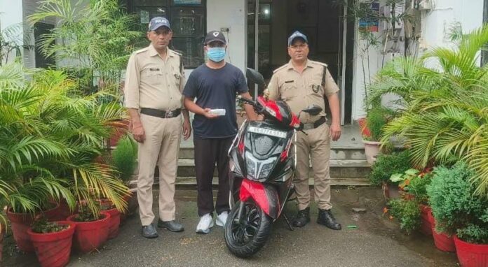 सुनार की दुकान में हुई चोरी की घटना का 12 घंटे के अन्दर दून पुलिस ने किया खुलासा