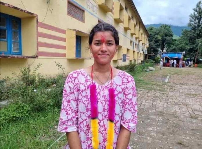 21 साल की प्रियंका नेगी संभाली सीएम धामी के आदर्श गांव सारकोट की कमान, सबसे कम उम्र की बनीं ग्राम प्रधान