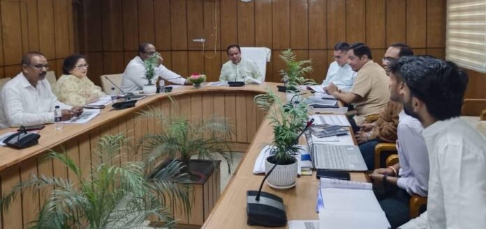 सहकारी समितियों में शीघ्र होगी 279 कैडर सचिवों की भर्तीः डॉ. धन सिंह रावत