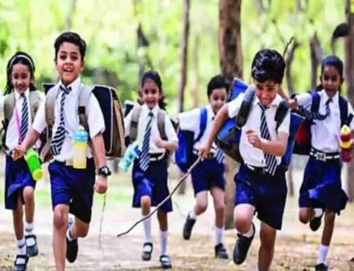 12 अगस्त को देहरादून सहित 09 जिलों में भारी बारिश के अलर्ट के चलते सभी स्कूलों में छुट्टी