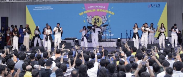 खुशियों के लिए एकजुट हुआ UPES; हजारों लोगों ने वर्ल्ड रिकॉर्ड ड्राइव में लियाहिस्सा