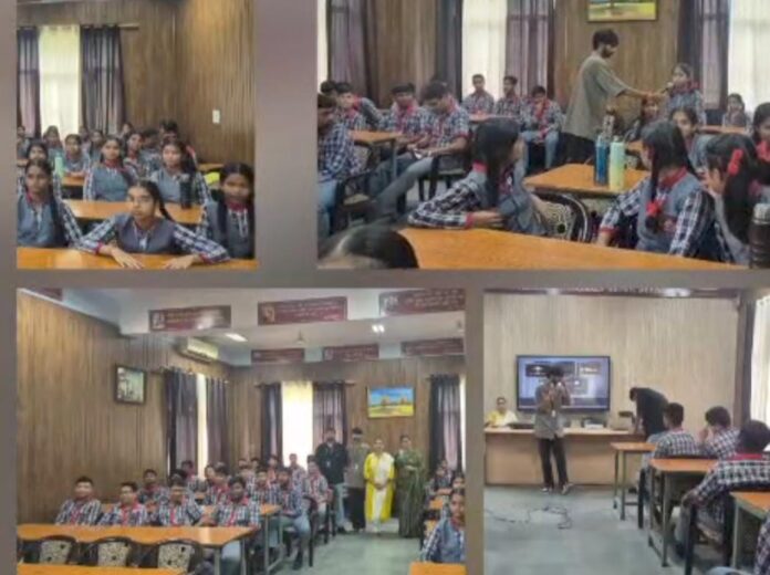 पीएम श्री केंद्रीय विद्यालय हाथी बड़कला,क्रमांक -एक,देहरादून में आज पीएम श्री योजना के तहत 21वीं के कौशल विकास पर एक कार्यशाला आयोजित की गई