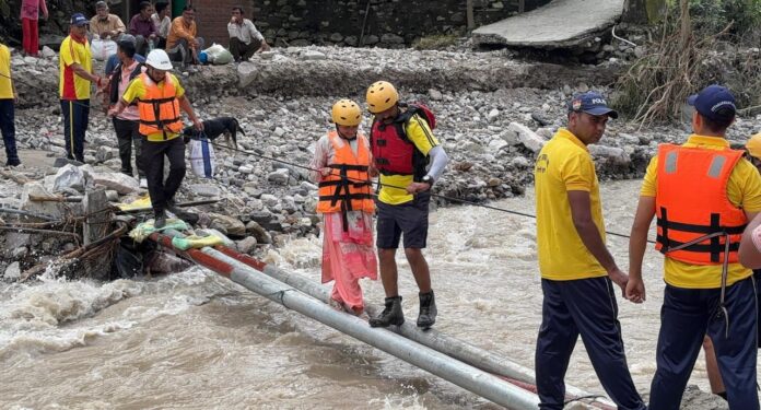 चंबा क्षेत्र में जलभराव से फंसे 25 लोगों को SDRF ने निकाला सुरक्षित