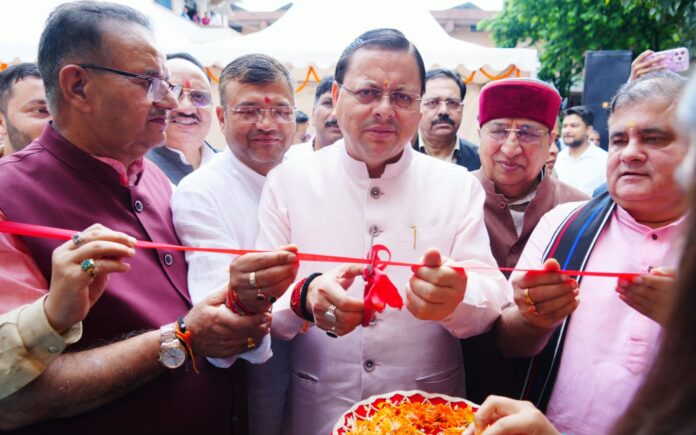 मुख्यमंत्री ने सेवा पखवाड़ा के अंतर्गत नगर निगम देहरादून द्वारा आयोजित प्रदर्शनी का शुभारंभ किया इस अवसर पर उन्होंने प्रदर्शनी का अवलोकन भी किया