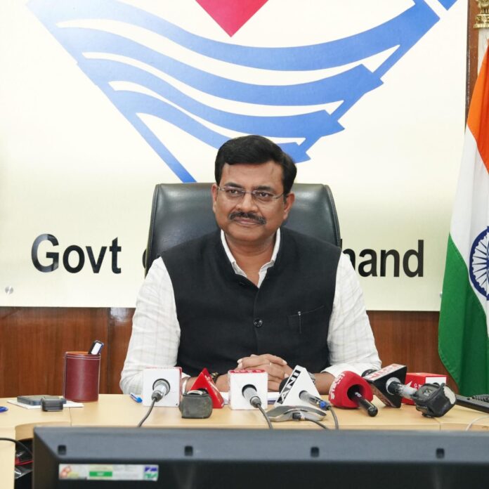 अधीनस्थ सेवा चयन आयोग परीक्षा प्रकरण की जांच एसआईटी करेगी – मुख्य सचिव