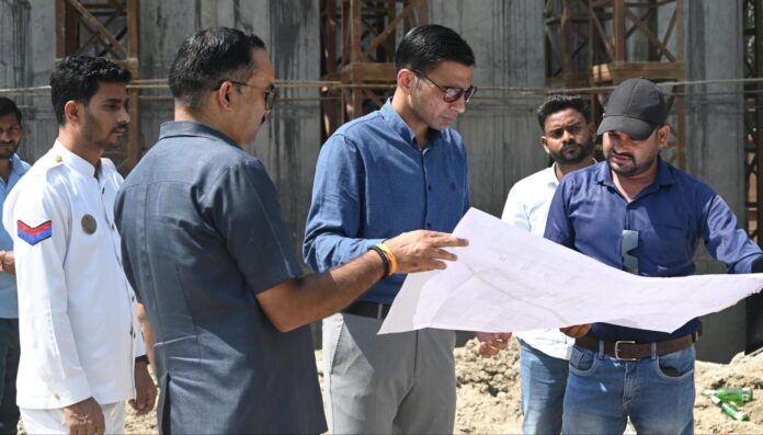 भंडारीबाग आरओबी परियोजना अब जल्द होने की जगी उम्मीद; मा0 मुख्यमंत्री के निर्देश पर डीएम पंहुचे मौके ए-निरीक्षण पर, नोडल अधिकारी किए नामित