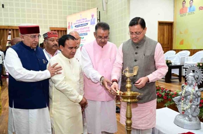 मुख्यमंत्री धामी ने 220 नए चिकित्सकों को सौंपे नियुक्ति पत्र, स्वास्थ्य सेवाओं को जनसुलभ और समर्पित बनाने का दिया संदेश