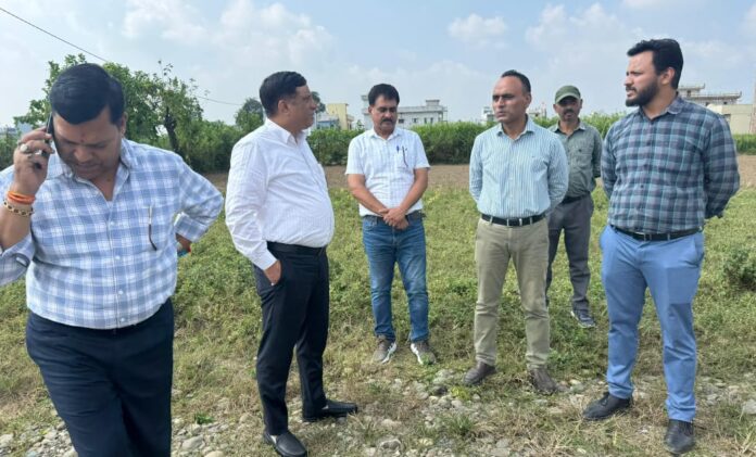 अवैध प्लॉटिंग और निर्माणों पर एमडीडीए की बड़ी कार्रवाई, लगभग 26 बिघा में अवैध प्लॉटिंग पर चला बुलडोजर, आधा दर्जन से अधिक अवैध व्यवसायिक एंव आवासीय निर्माण सील