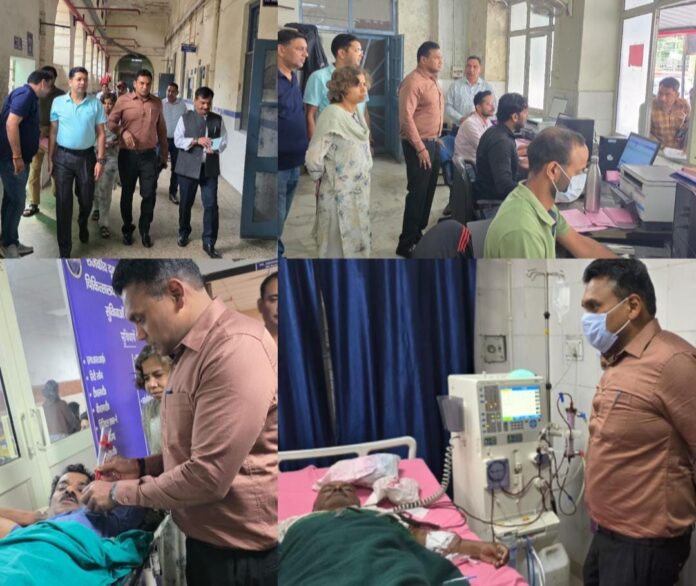 स्वास्थ्य सचिव डॉ आर राजेश कुमार ने दून अस्पताल का निरीक्षण