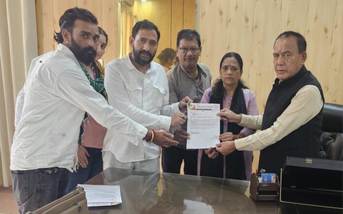 रीजनल पार्टी ने की गवाहों को प्रभावित कर रहे घोटाला भर्ती घोटाले के अभियुक्तों को गिरफ्तार करने की मांग