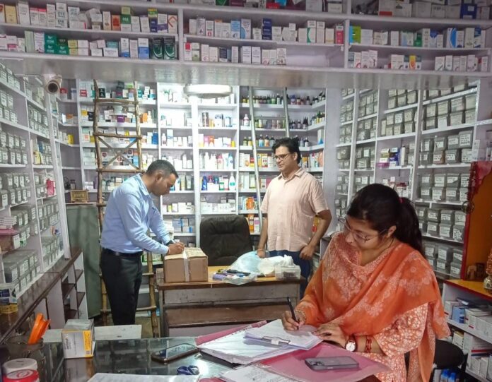 प्रदेश भर में प्रतिबंधित कफ सिरप और निम्न गुणवत्ता की औषधियों के खिलाफ व्यापक कार्रवाई जारी, अब तक 370 से अधिक सैंपल जांच हेतु संकलित
