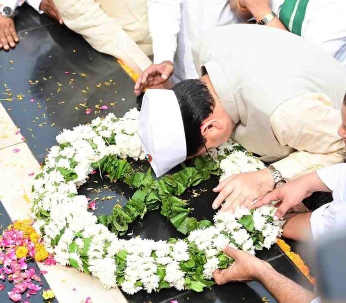 रामपुर तिराहा कांड की 31वीं बरसी पर सीएम धामी ने शहीदों को दी श्रद्धांजलि