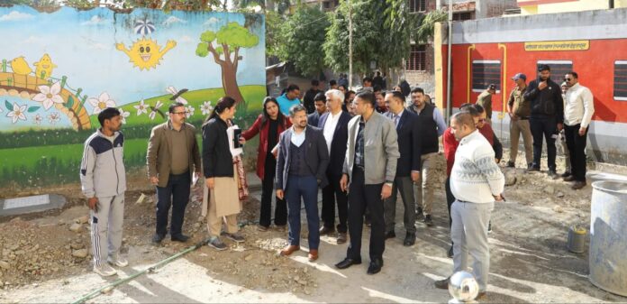 केदापुरम में डीएम का औचक निरीक्षण, नारी निकेतन से शिशु सदन तक परखी व्यवस्थाएं