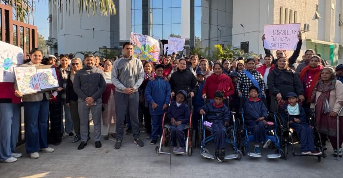 वॉक फॉर डिस्एबिलिटी’’ में 300 बौद्धिक दिव्यांगजन संग डीएम, सीडीओ ने किया प्रेरित