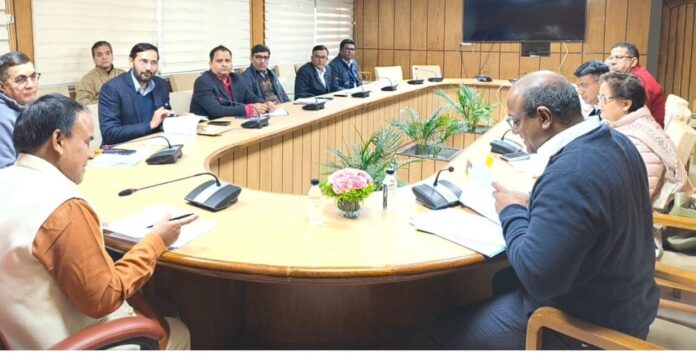 आर्थिक रूप से सक्षम हों पैक्स समितियोंः डॉ. धन सिंह रावत