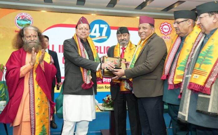 सुशासन में उत्कृष्टता के लिए बंशीधर तिवारी को राष्ट्रीय सम्मान, मुख्यमंत्री धामी ने किया सम्मानित