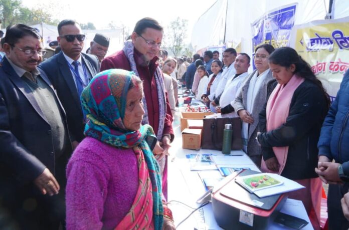 मुख्यमंत्री ने ‘जन-जन की सरकार, जन-जन के द्वार‘ अभियान के तहत खैरीमान सिंह में आयोजित शिविर का किया निरीक्षण