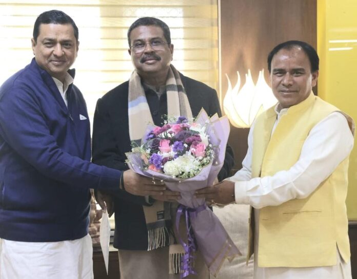 गैरसैंण में शीघ्र खुलेगा केन्द्रीय विद्यालयः डॉ. धन सिंह रावत