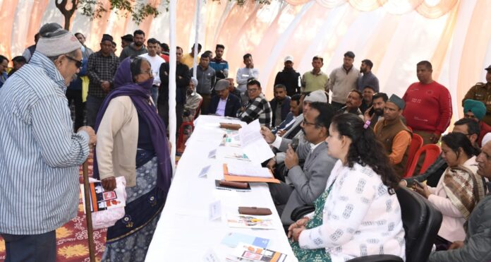 जन-जन की सरकार, जन-जन के द्वार” अभियान ने रचा नया कीर्तिमान — मुख्यमंत्री पुष्कर सिंह धामी के नेतृत्व में एक ही दिन में 7,876 नागरिकों तक पहुंची सरकार