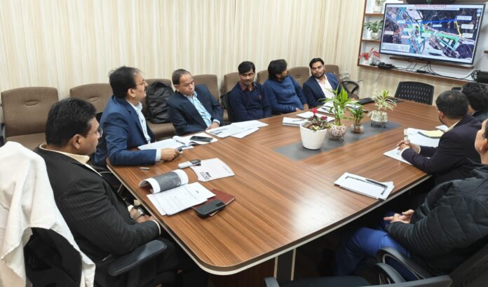 धामी सरकार का बड़ा ट्रांसपोर्ट प्लान, देहरादून समेत प्रमुख शहरों में ई-बीआरटी और रोपवे नेटवर्क की तैयारी