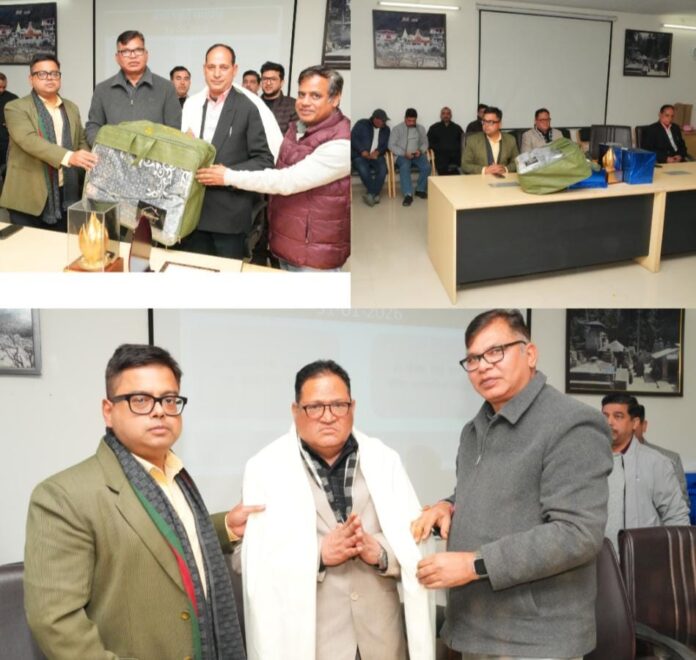 सूचना विभाग में शासकीय सेवा पूर्ण कर सेवानिवृत्त हुए मुख्य प्रशासनिक अधिकारी एवं वरिष्ठ प्रशासनिक अधिकारी